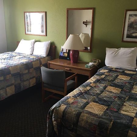 Prairie Rose Inn Edgeley Экстерьер фото
