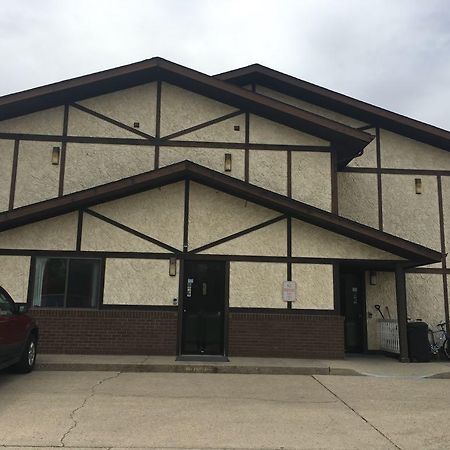 Prairie Rose Inn Edgeley Экстерьер фото